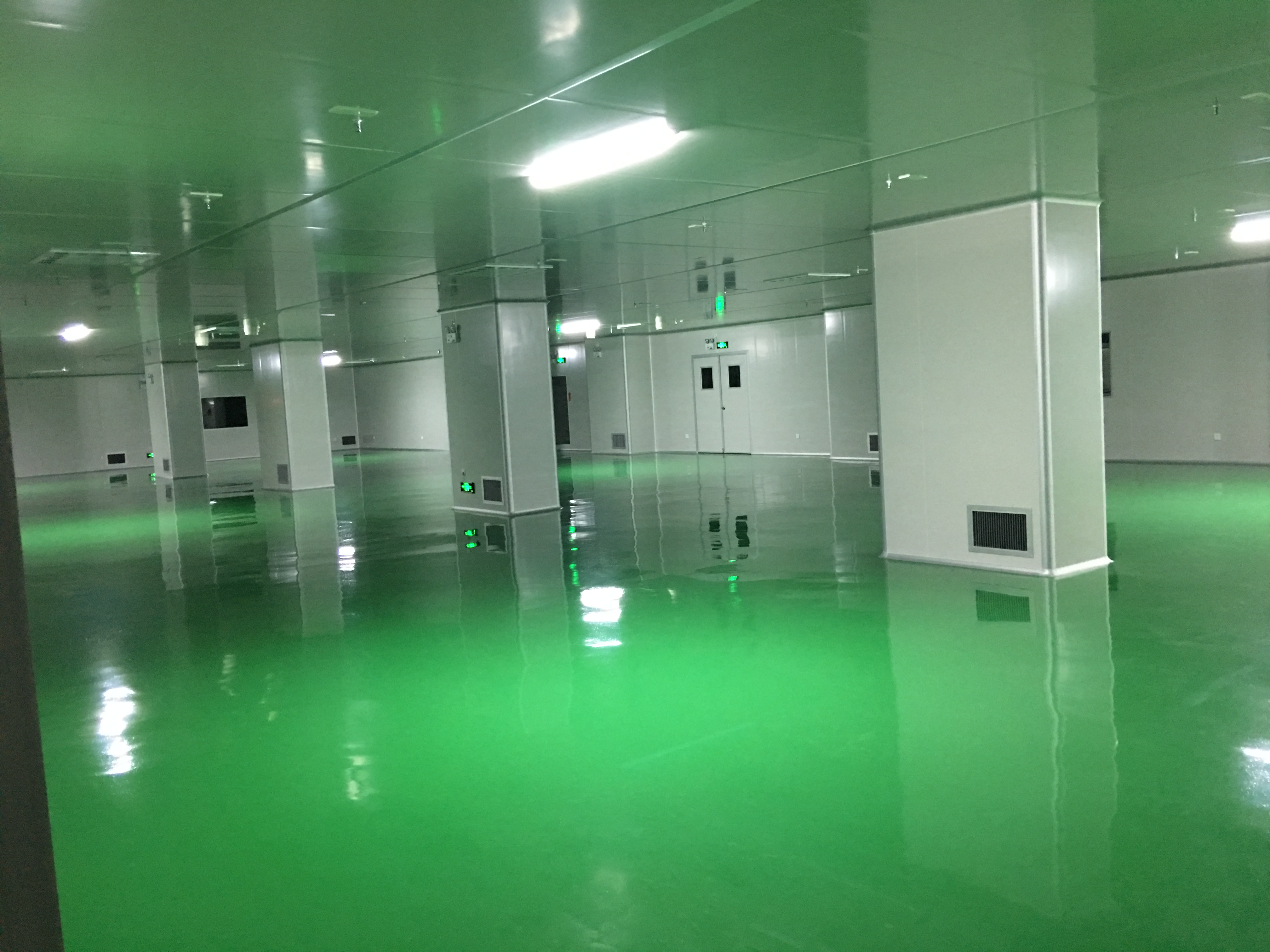 十萬級凈化工程 構筑高潔凈的無塵車間環境