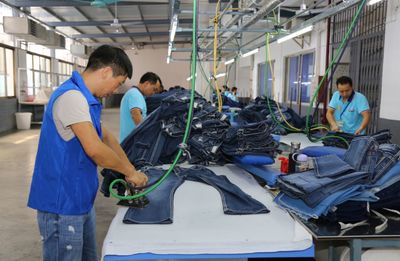 開平百企風(fēng)采 | 紅日制衣 加快轉(zhuǎn)型升級(jí) 實(shí)現(xiàn)持續(xù)增長(zhǎng)